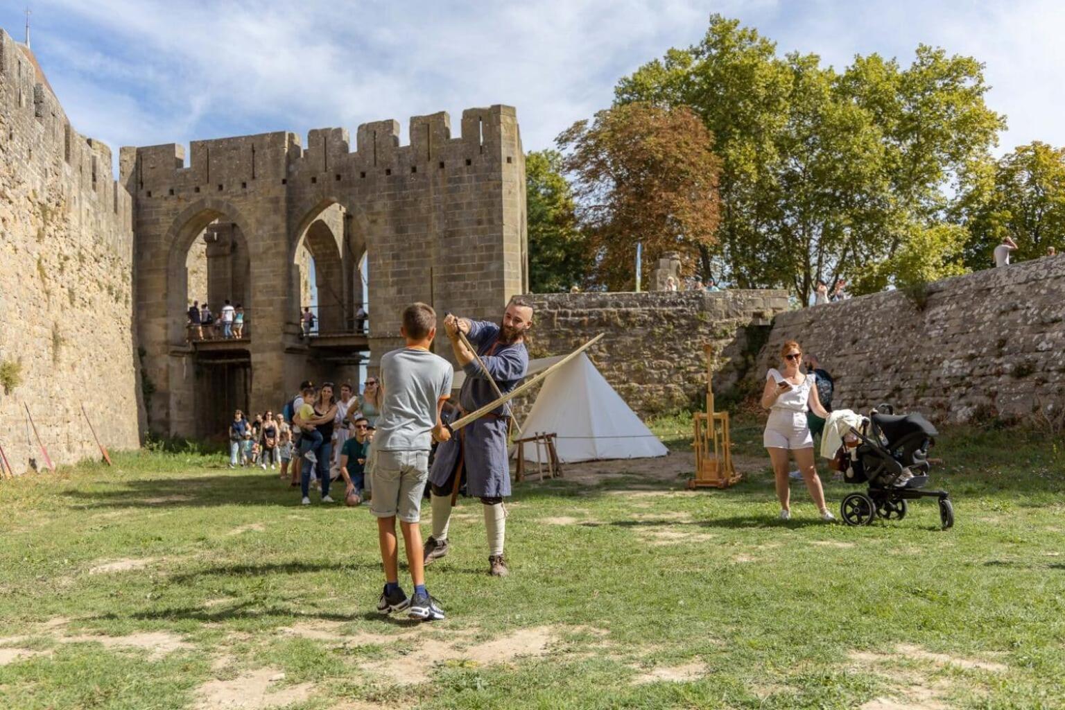 Tout Confort ! Ville, Climatisation, Parking, Wifi, Calme, Tv Carcassonne Ngoại thất bức ảnh
